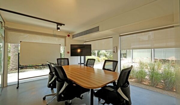 design-meeting-room-10-768x512